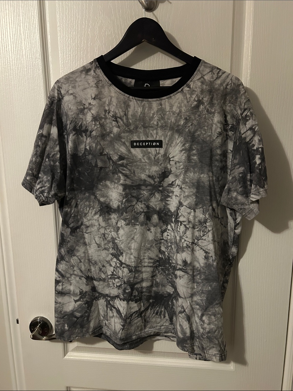 Deception Men’s Black & Gray Tie-Dye Short Sleeve Tee
